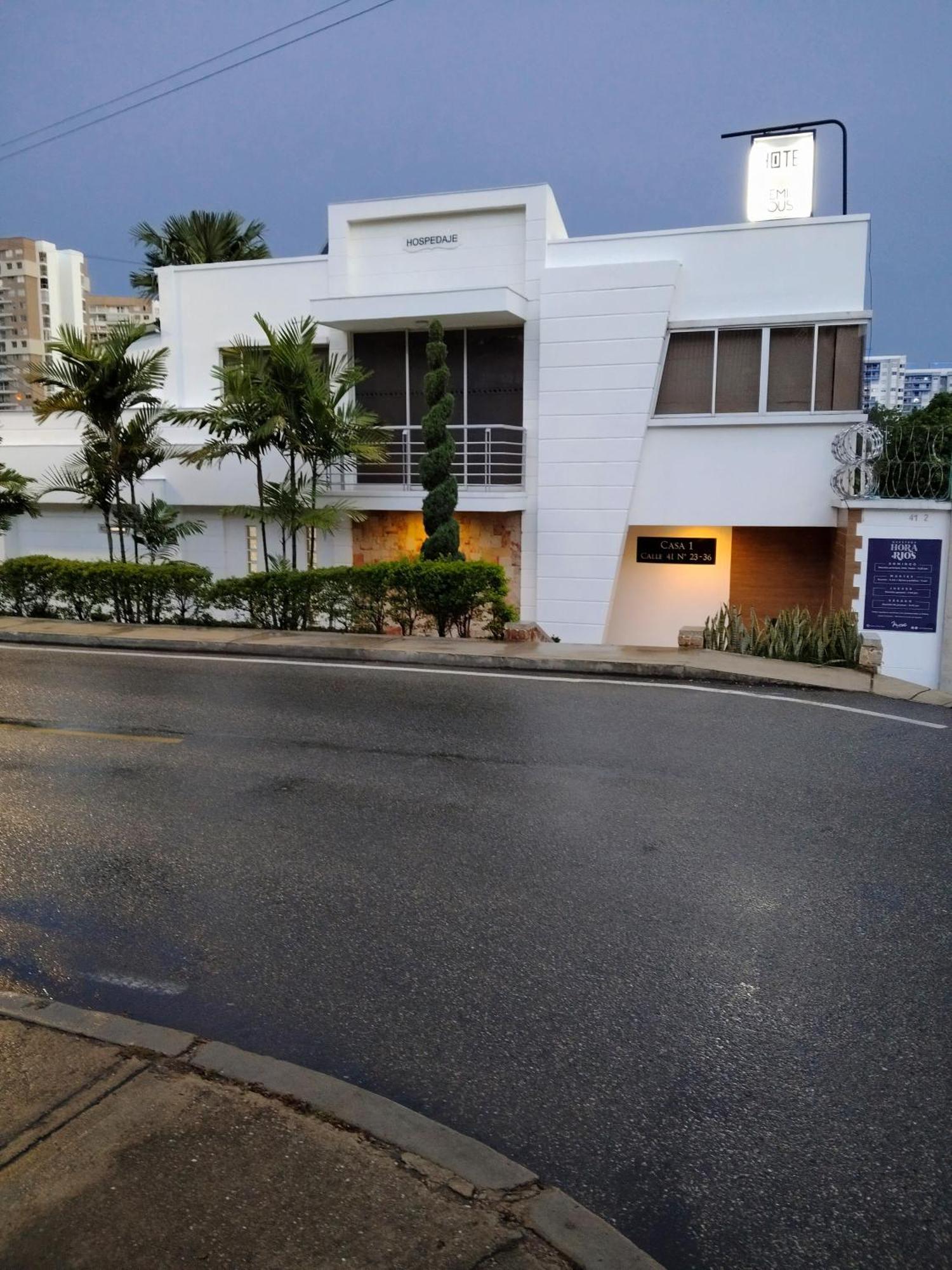 Hotel Premium House ฟลอริดาบลังกา ภายนอก รูปภาพ