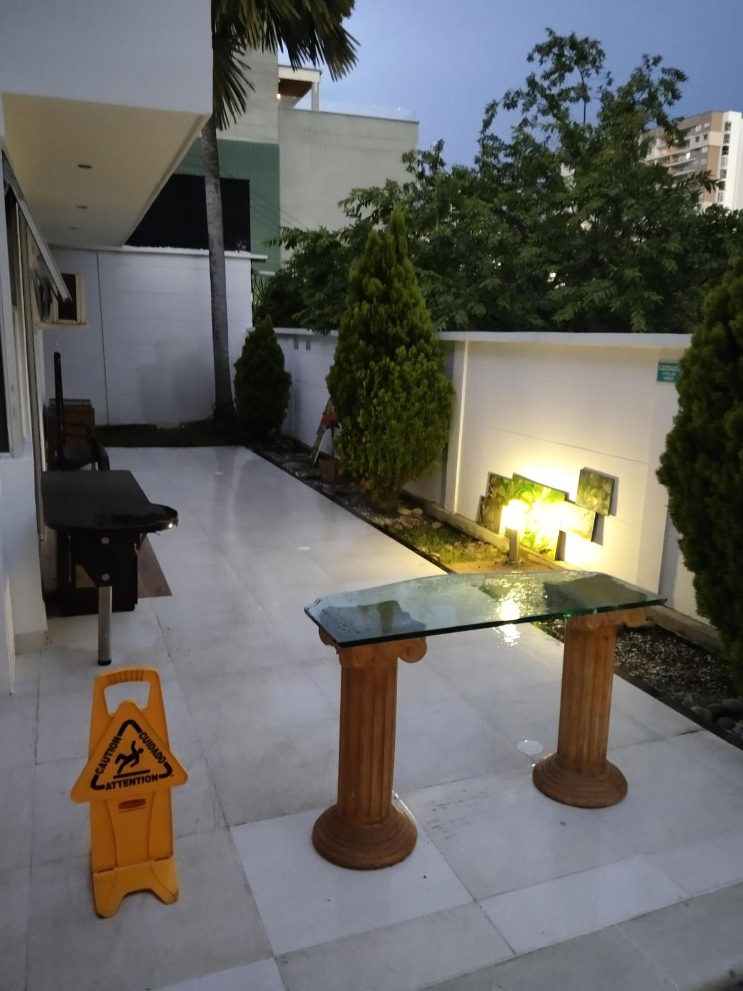 Hotel Premium House ฟลอริดาบลังกา ภายนอก รูปภาพ