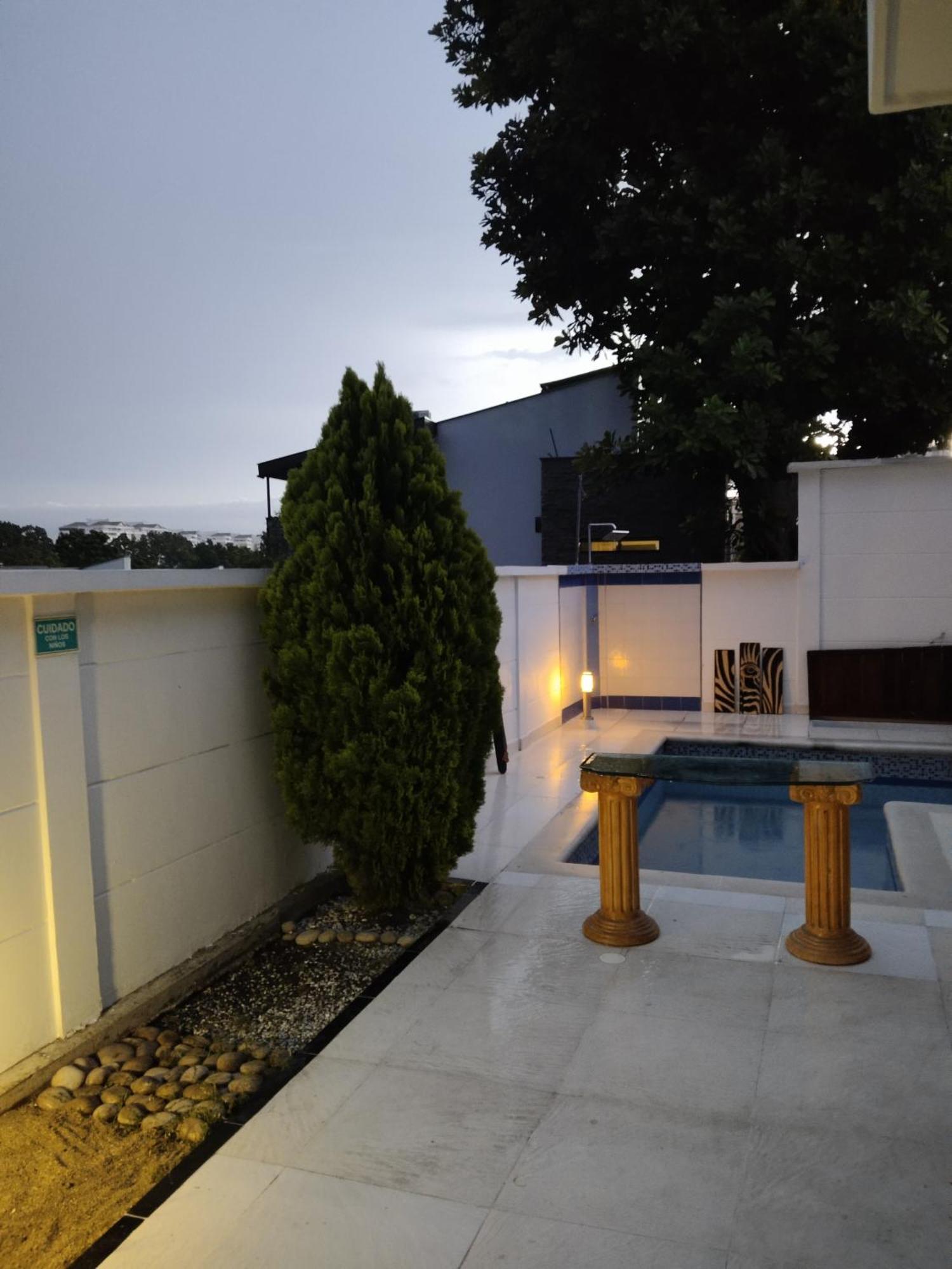 Hotel Premium House ฟลอริดาบลังกา ภายนอก รูปภาพ